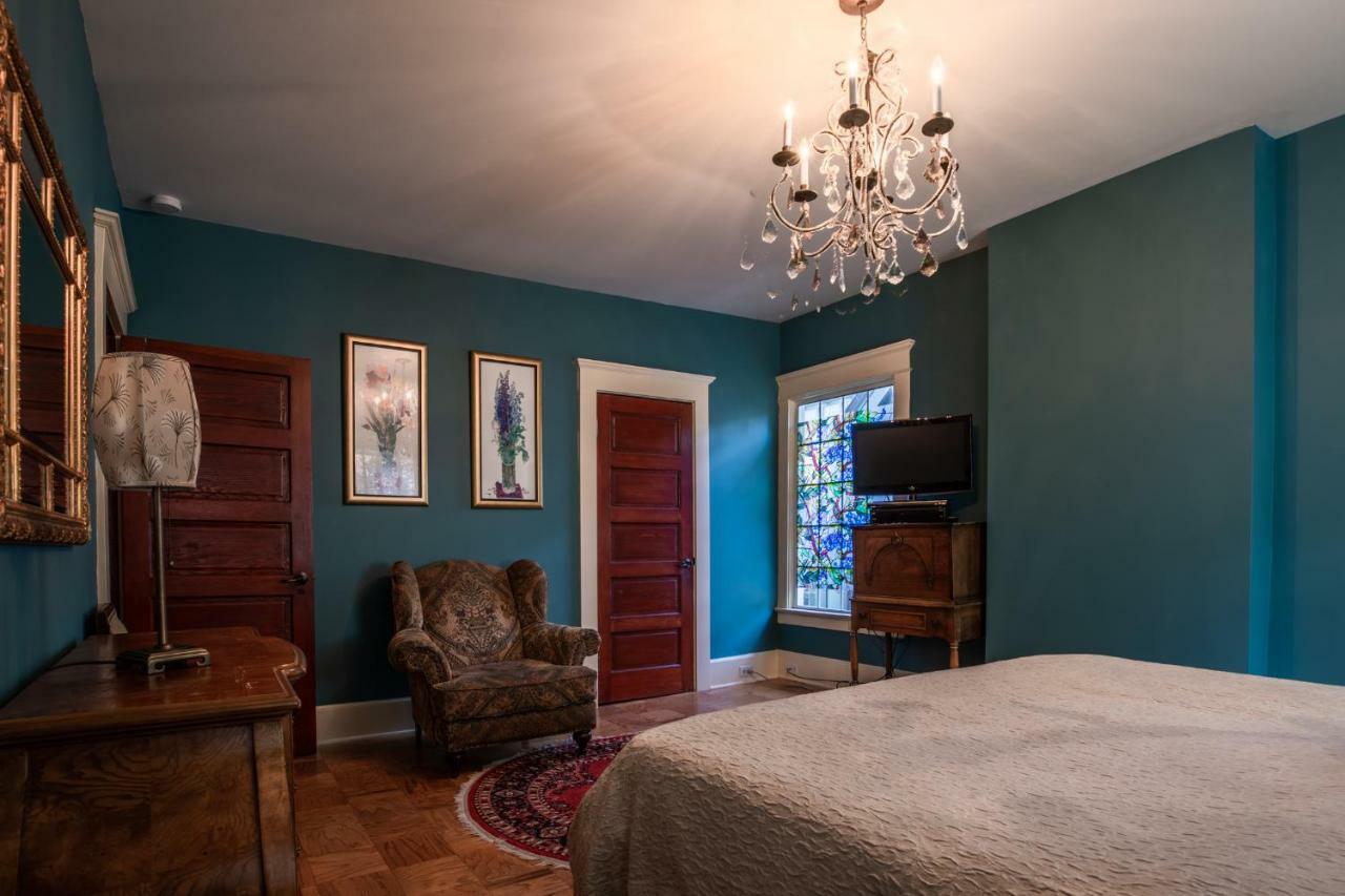 Mozart Guest House Seattle Bed And Breakfast ภายนอก รูปภาพ