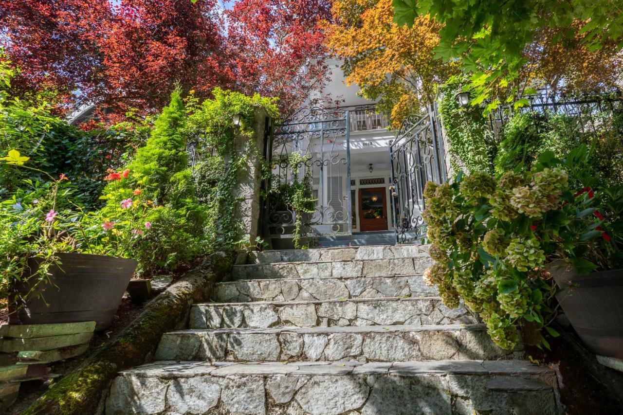 Mozart Guest House Seattle Bed And Breakfast ภายนอก รูปภาพ