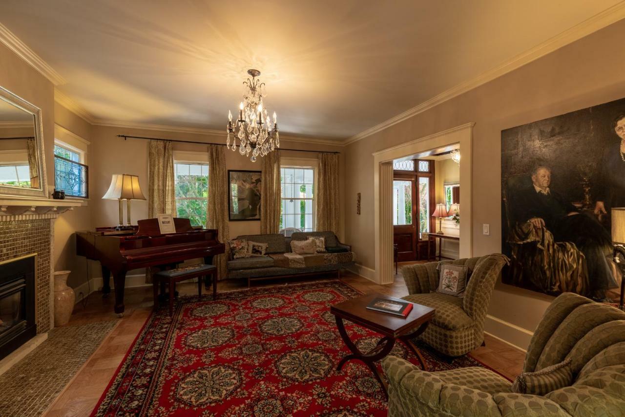 Mozart Guest House Seattle Bed And Breakfast ภายนอก รูปภาพ